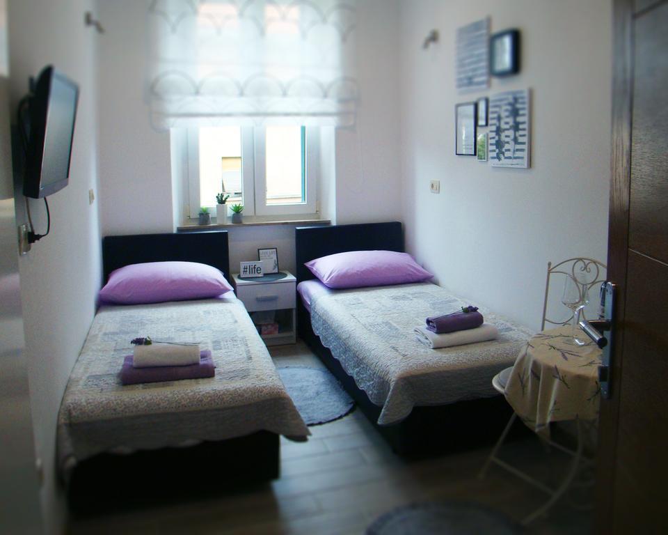 Hoc Loco Split Apartment Luaran gambar